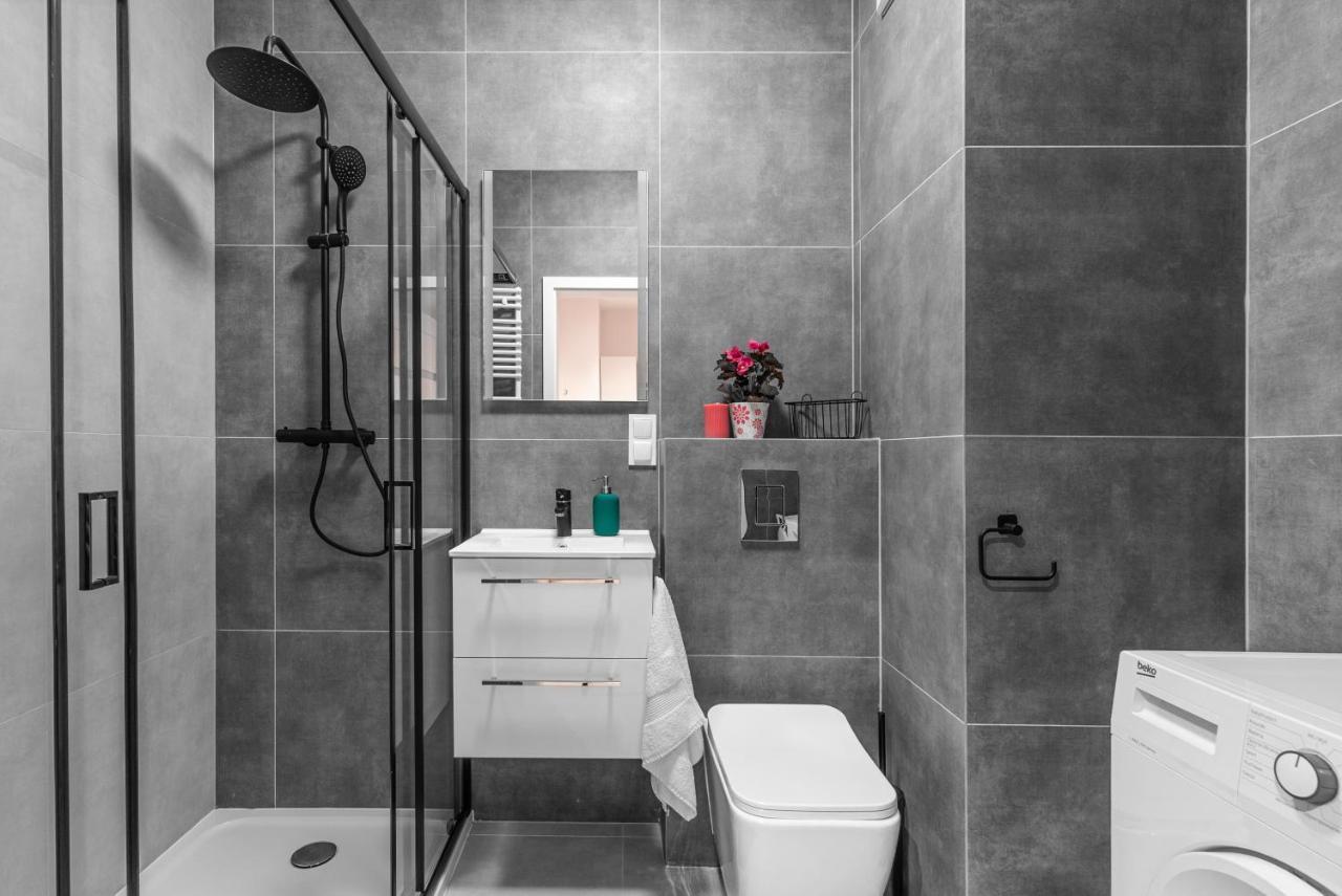 Apartamenty Homely Place Blisko Starego Rynku - Parking Poznan Ngoại thất bức ảnh