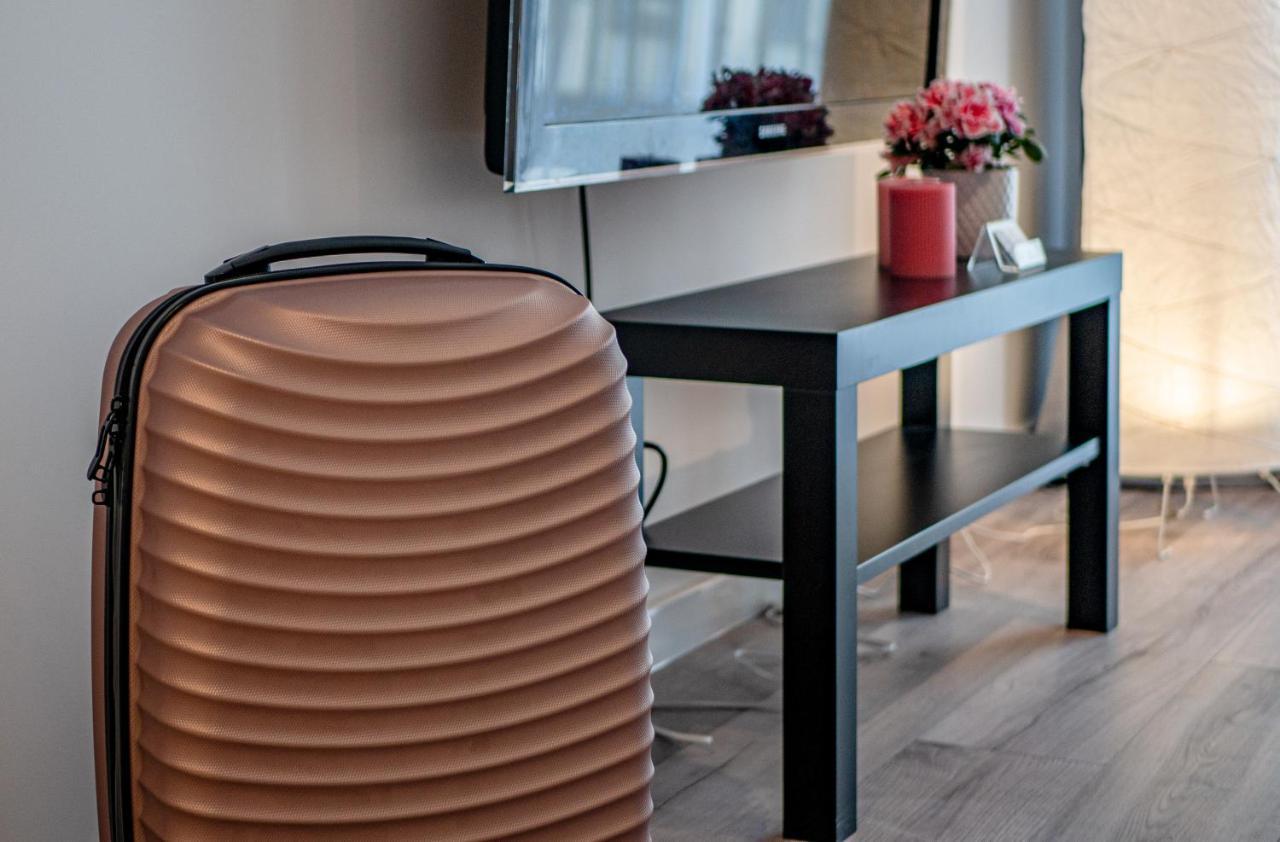 Apartamenty Homely Place Blisko Starego Rynku - Parking Poznan Ngoại thất bức ảnh