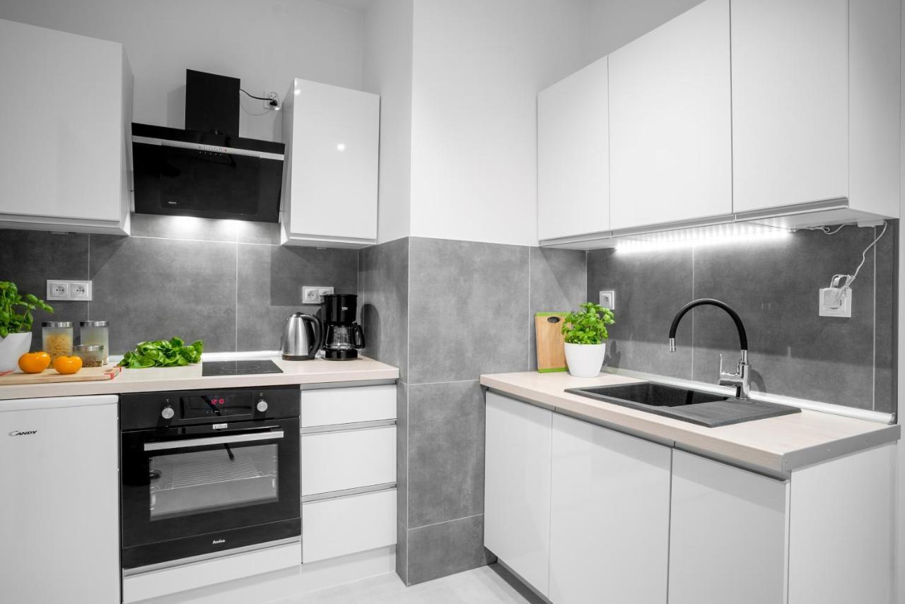Apartamenty Homely Place Blisko Starego Rynku - Parking Poznan Ngoại thất bức ảnh