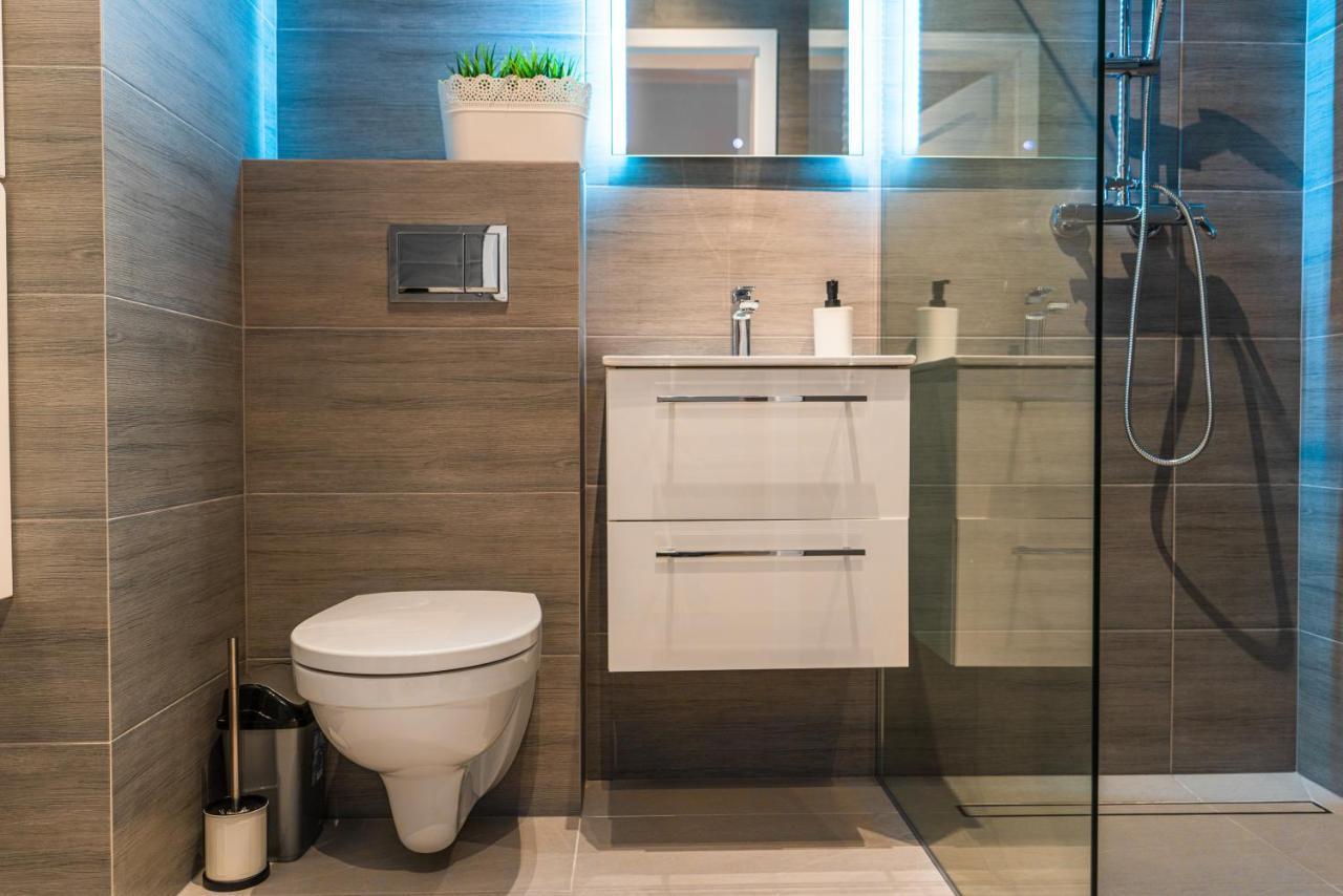 Apartamenty Homely Place Blisko Starego Rynku - Parking Poznan Ngoại thất bức ảnh